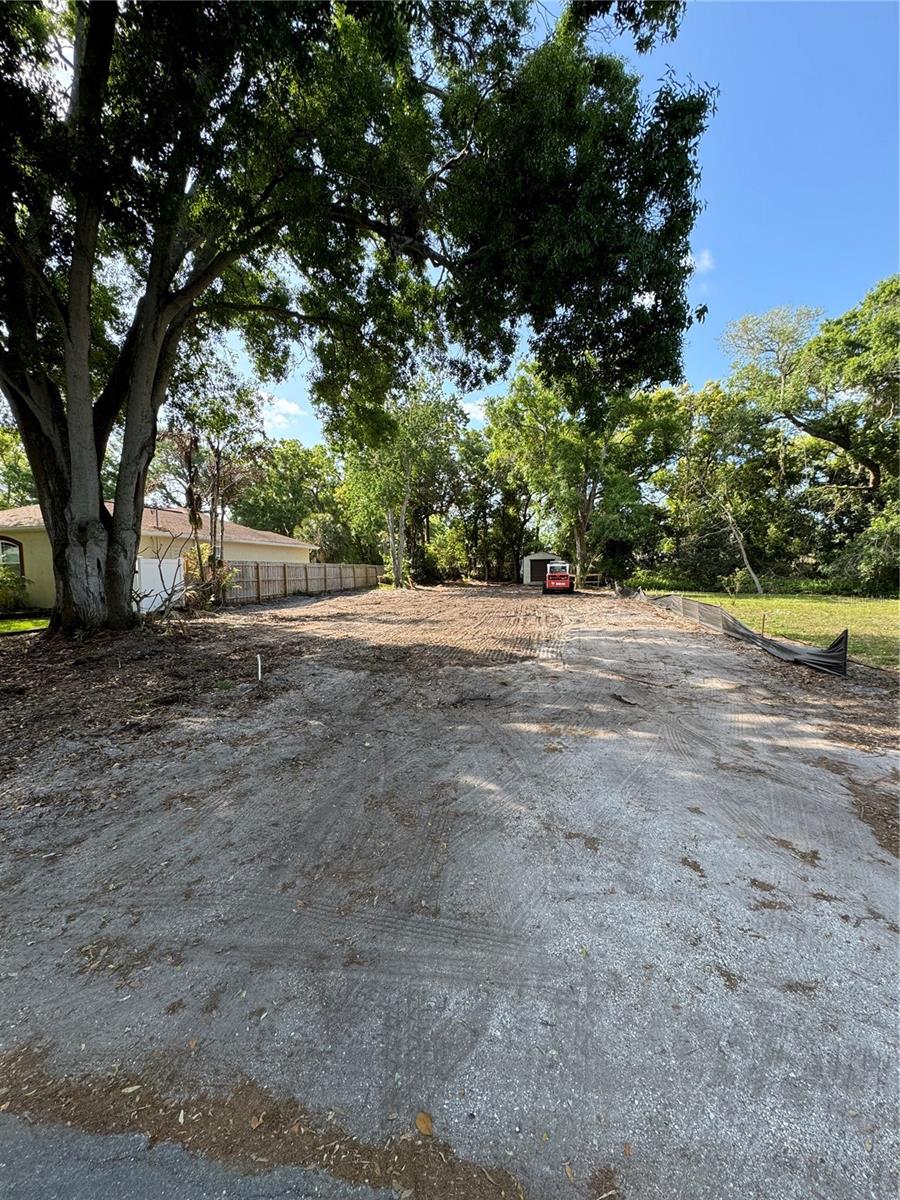 1207 PINE AVE NW, LARGO, FL — photo 4