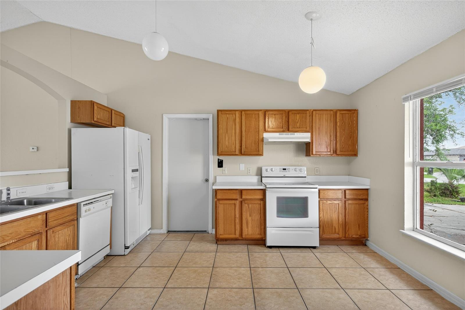 439 MAGPIE CT, KISSIMMEE, FL — photo 4