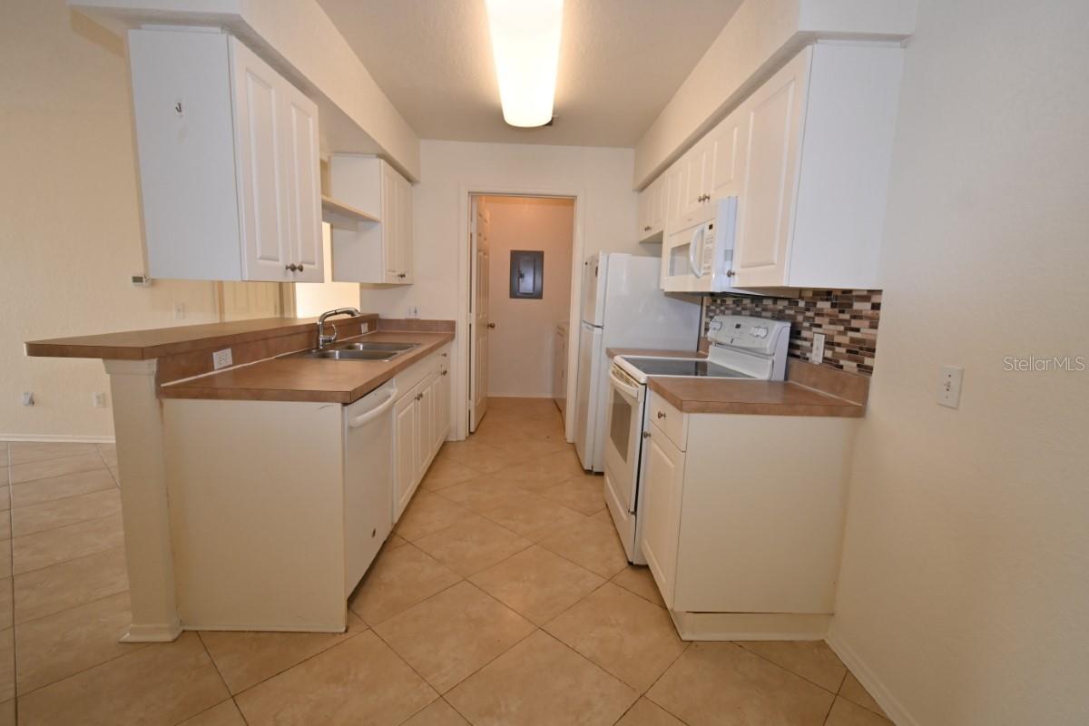 36009 DEER CREEK DR #104, ZEPHYRHILLS, FL — photo 8