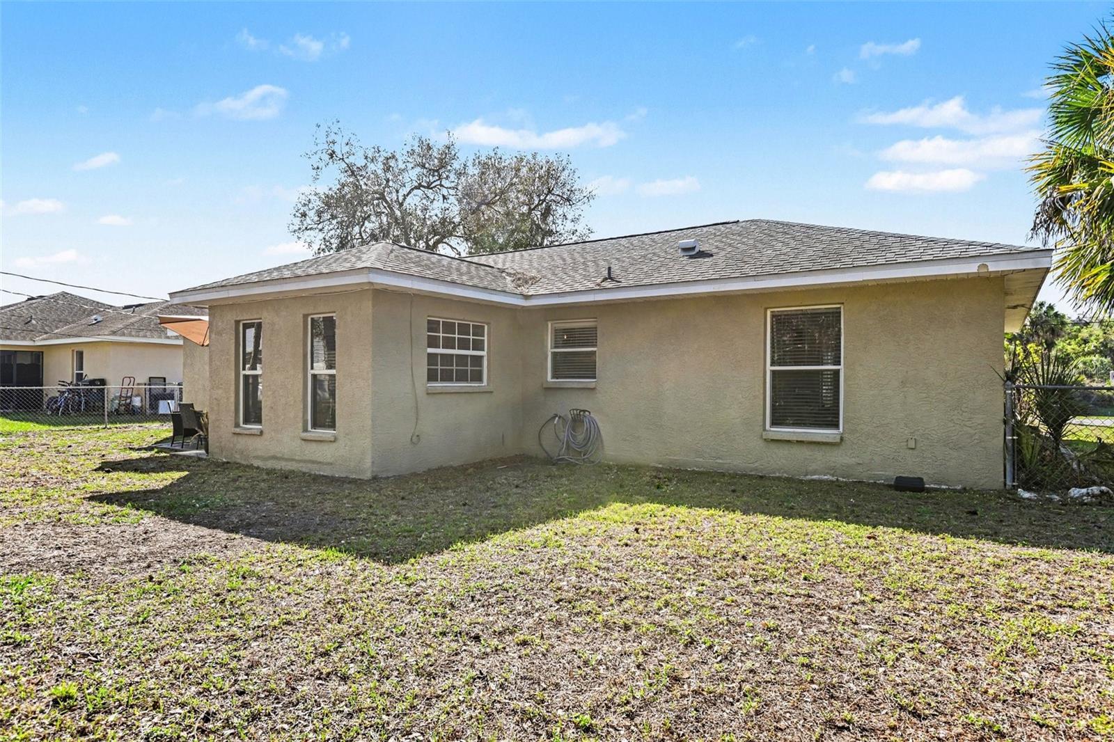 3894 S CHAMBERLAIN BLVD, NORTH PORT, FL — photo 25