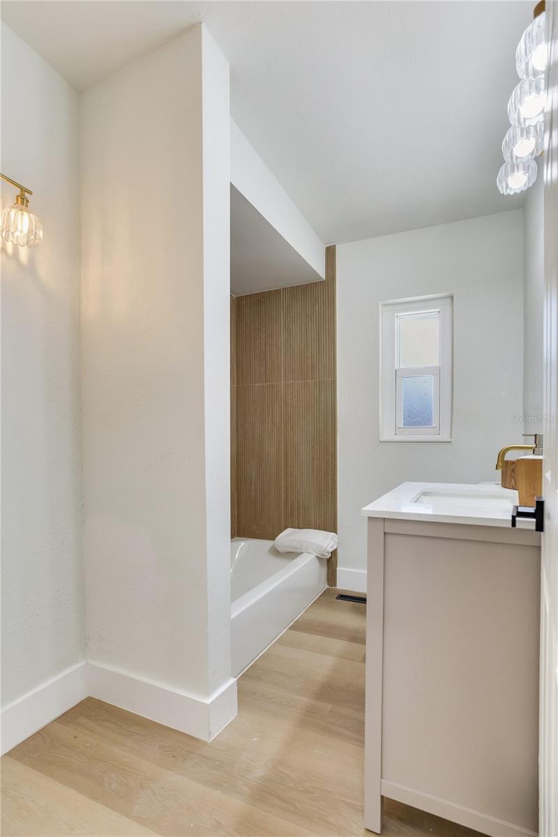 2753 VALENCIA DR, SARASOTA, FL — photo 34