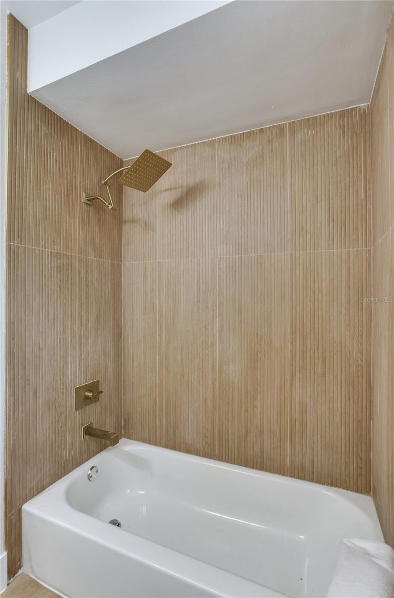 2753 VALENCIA DR, SARASOTA, FL — photo 36