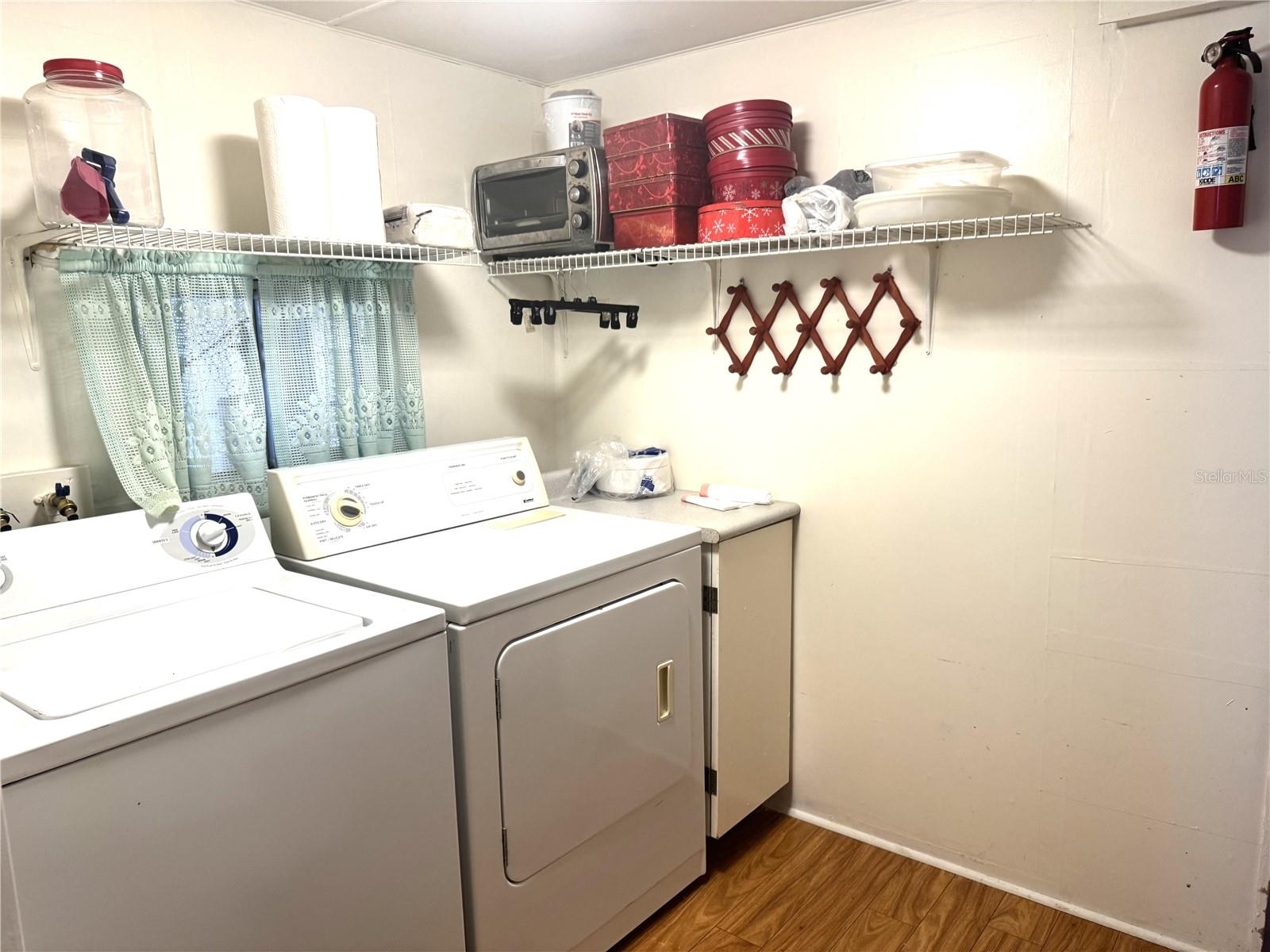 254 SOUTHWINDS DR, SARASOTA, FL — photo 15