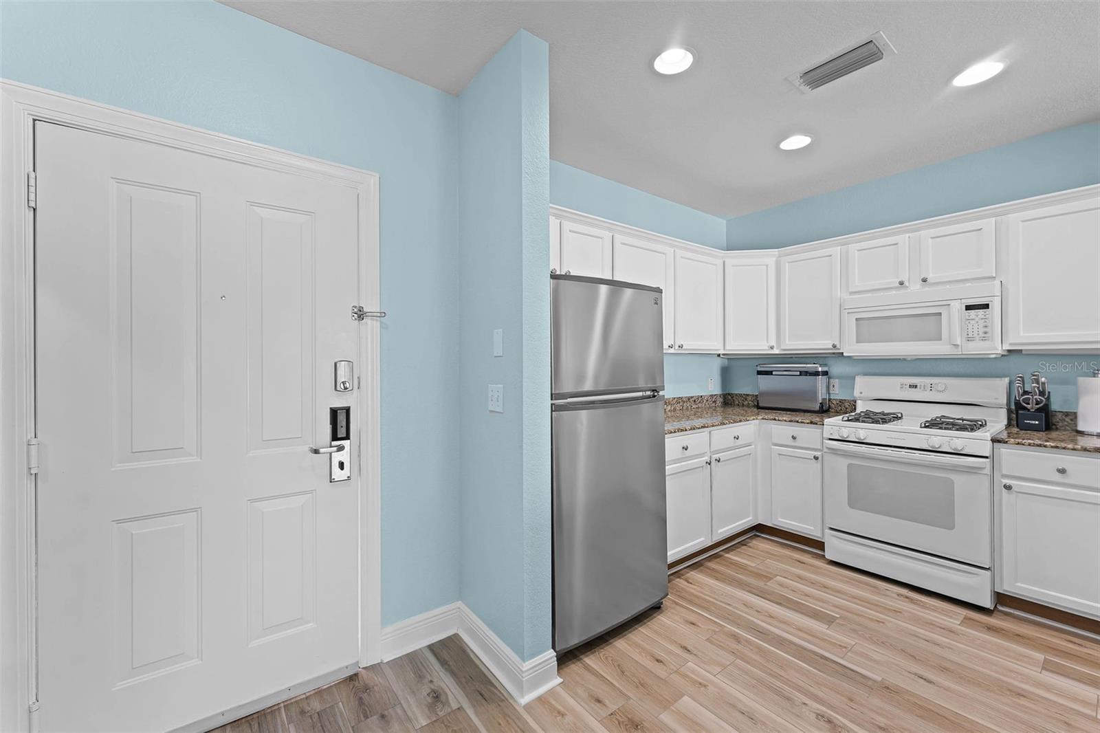 1322 SEVEN EAGLES CT #301, REUNION, FL — photo 8