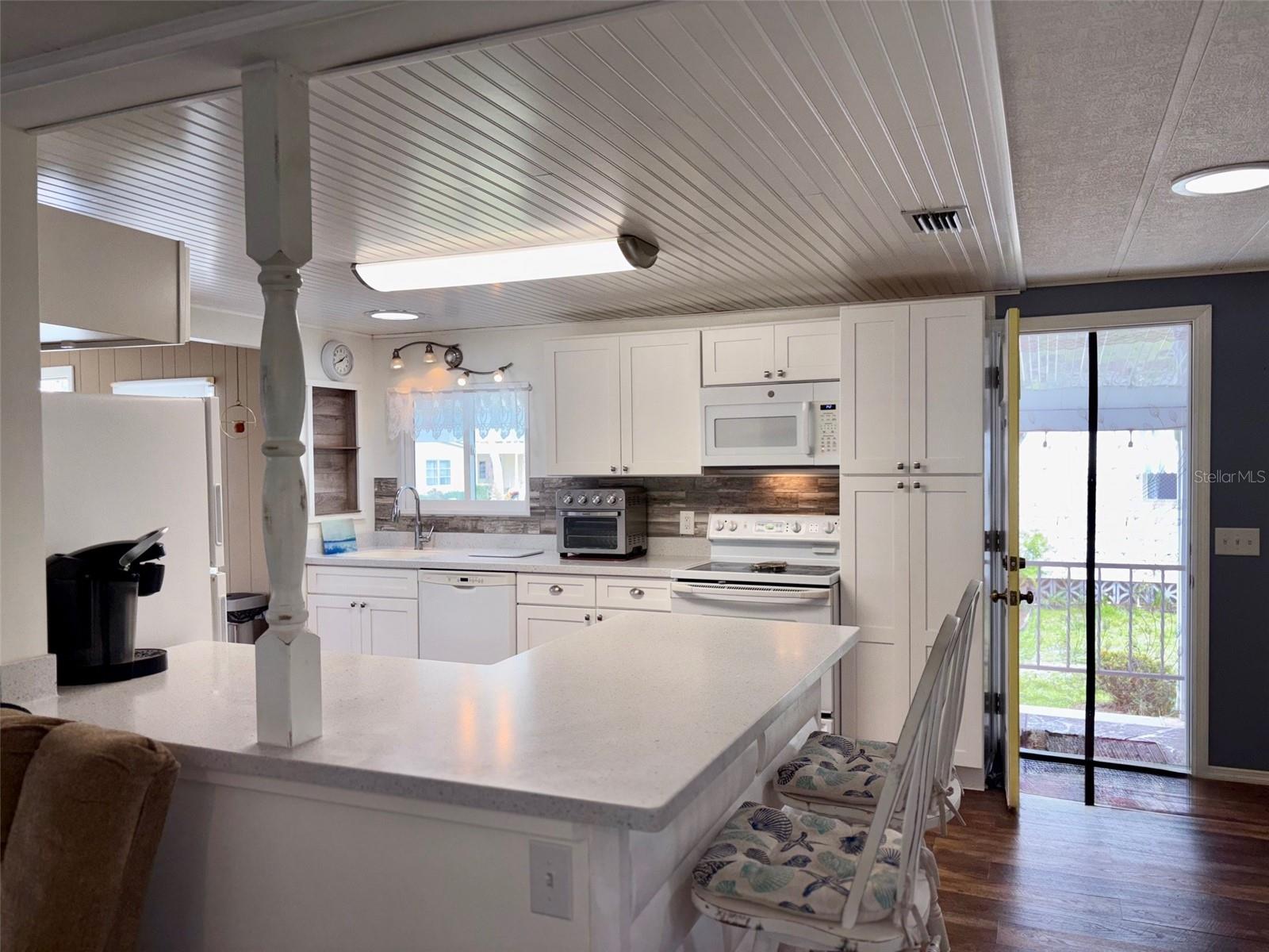 413 CERVINA DR N, VENICE, FL — photo 7