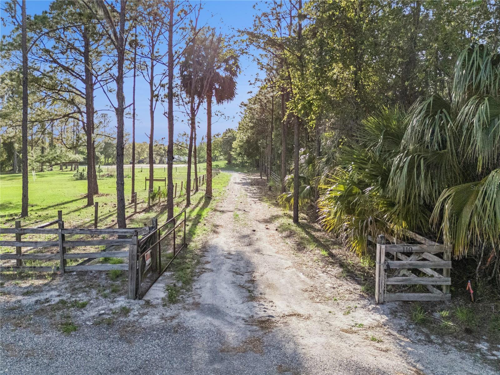 110 WILD HORSE RUN, DELTONA, FL