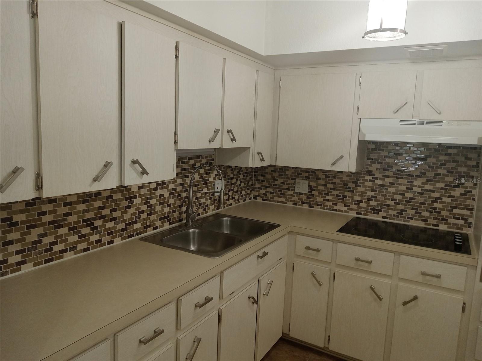 2331 FINLANDIA LN #53, CLEARWATER, FL — photo 10