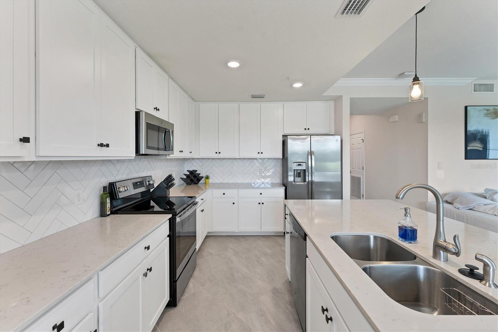 17704 GAWTHROP DR #102, BRADENTON, FL — photo 11