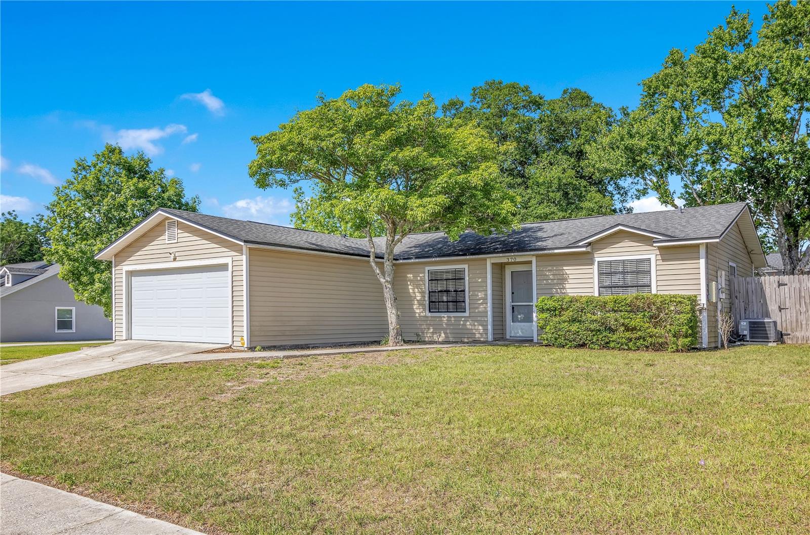 370 N LAKE AVE, APOPKA, FL — photo 2