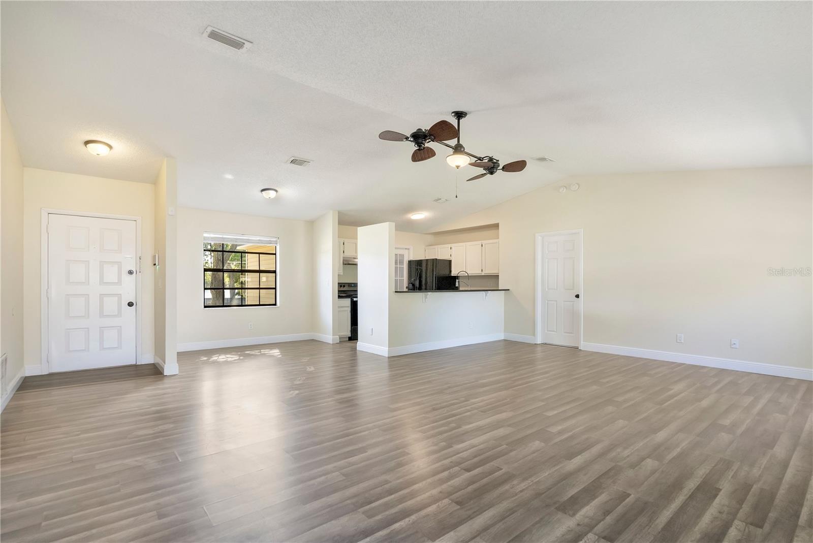 370 N LAKE AVE, APOPKA, FL — photo 8