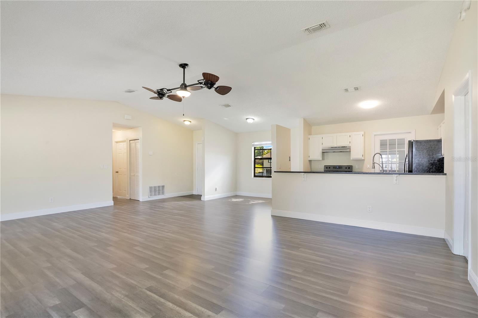 370 N LAKE AVE, APOPKA, FL — photo 9