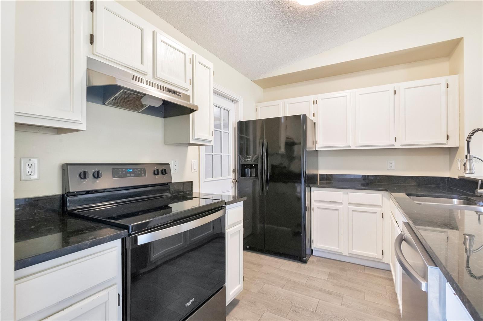 370 N LAKE AVE, APOPKA, FL — photo 12