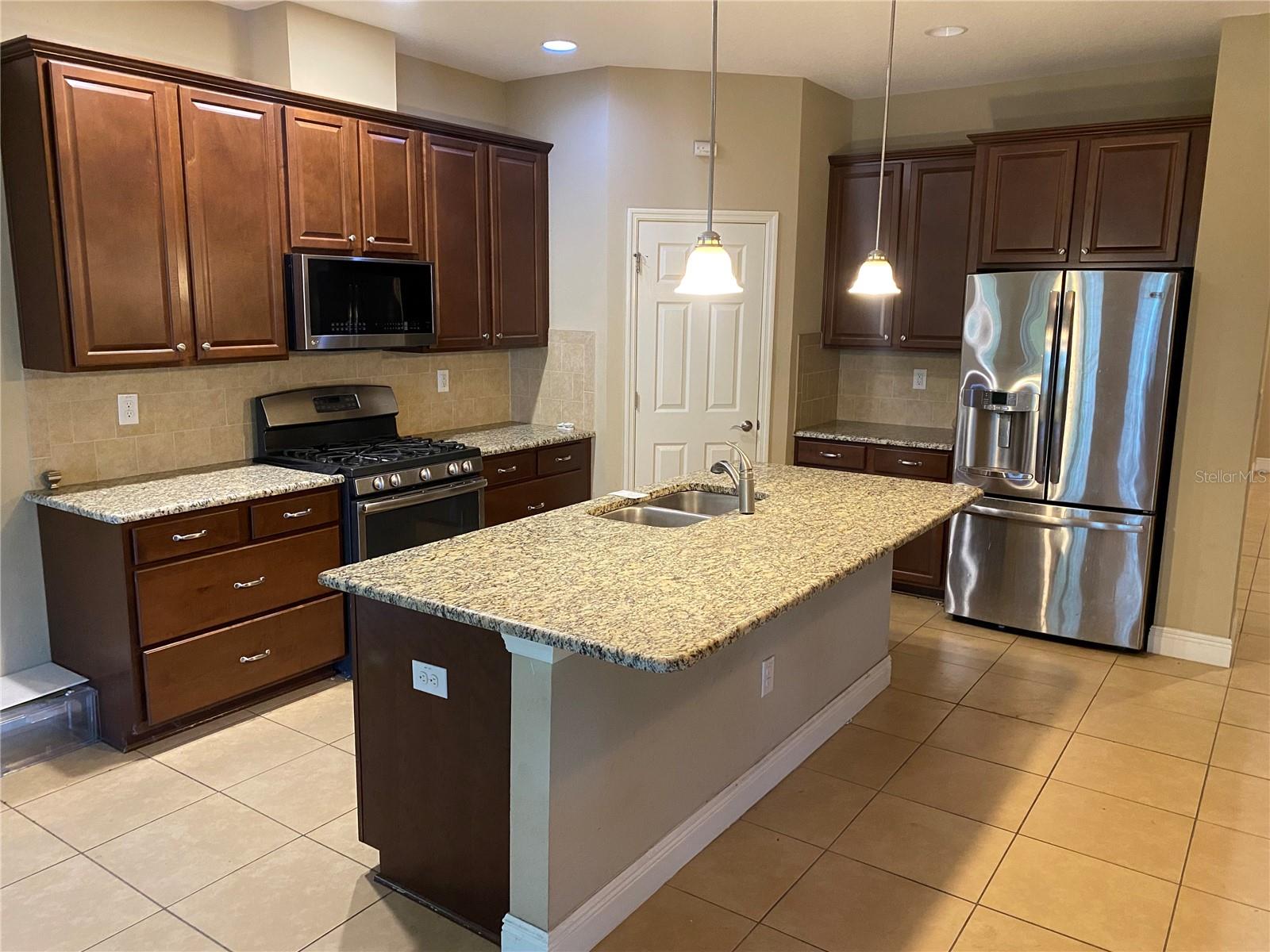 532 MANNS HARBOR DR, APOLLO BEACH, FL — photo 15
