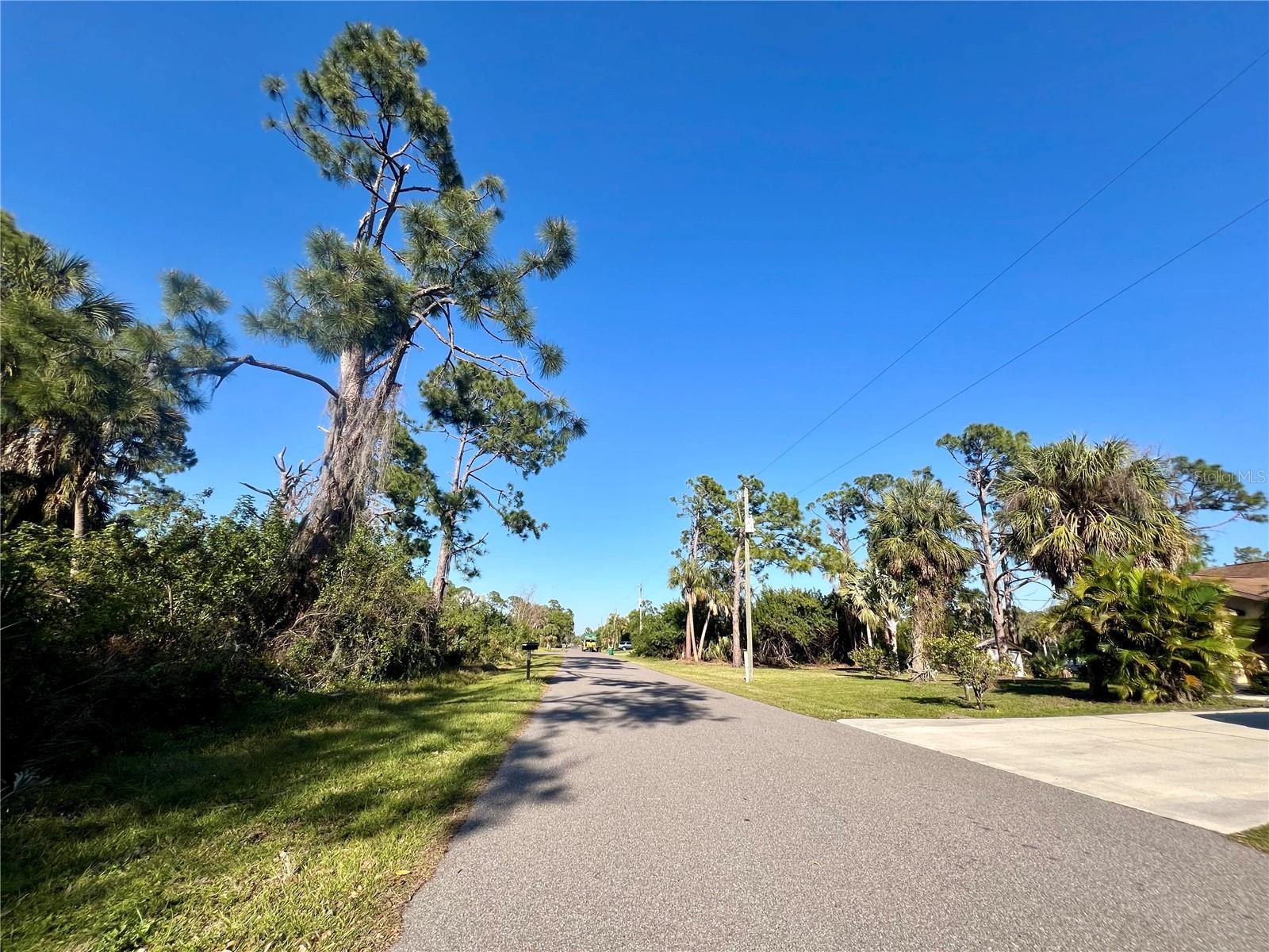 492 CORY ST, PORT CHARLOTTE, FL — photo 3
