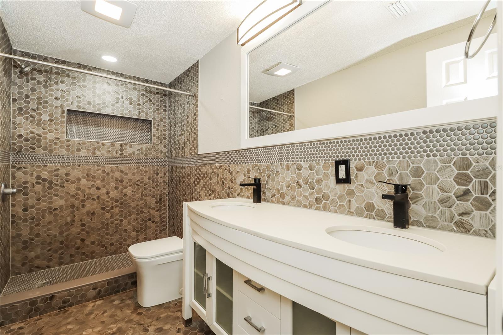 3147 36TH AVE N, ST PETERSBURG, FL — photo 16