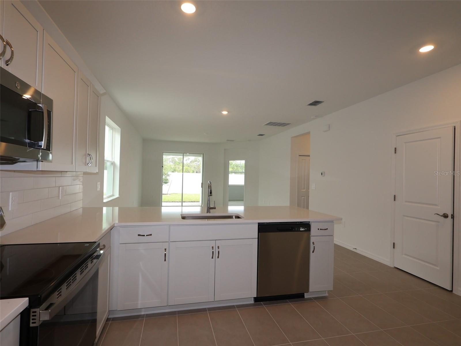 9117 OPTIMIST WAY, PALMETTO, FL — photo 6
