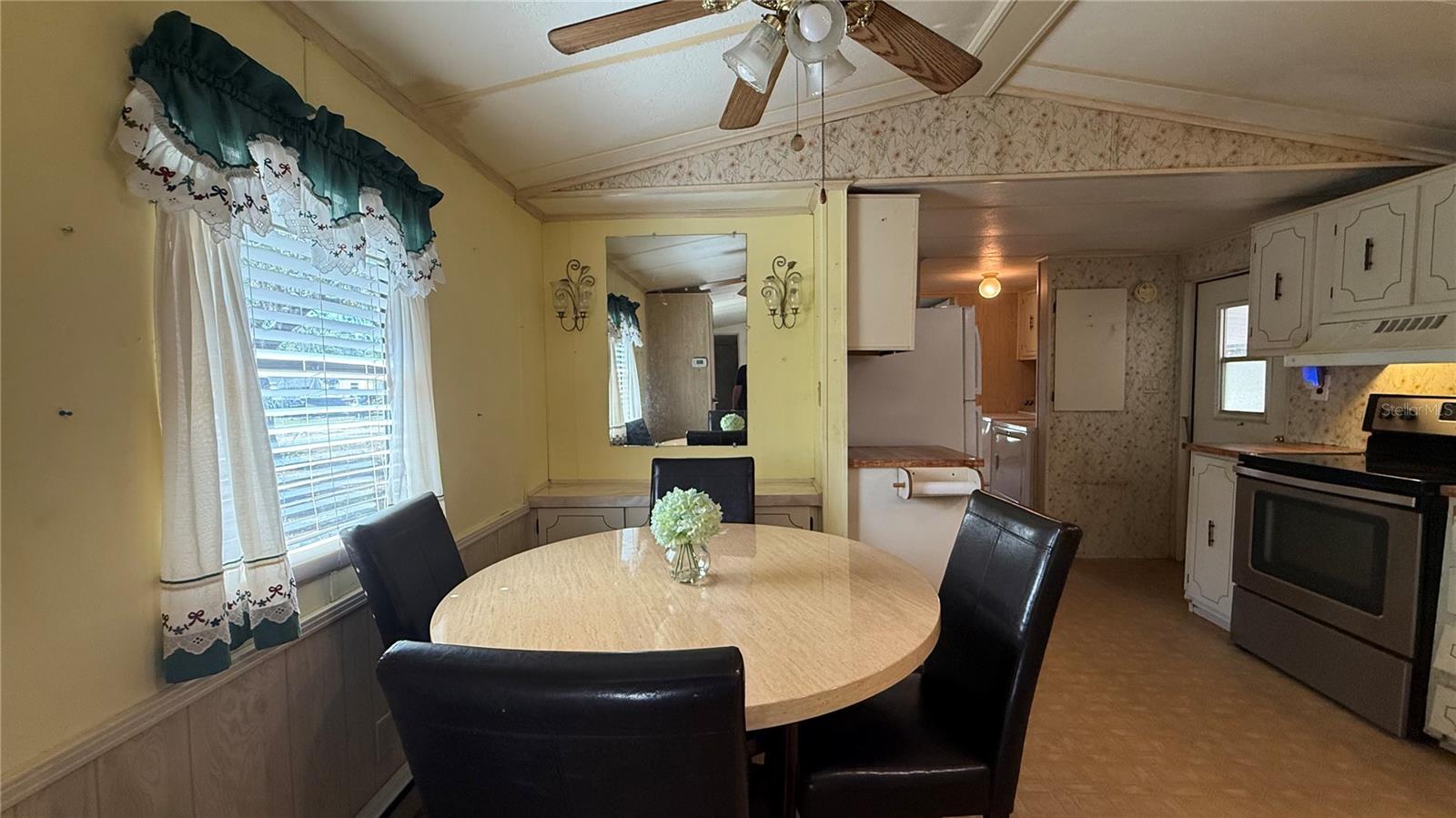 28520 HOLLY AVE, PAISLEY, FL — photo 17