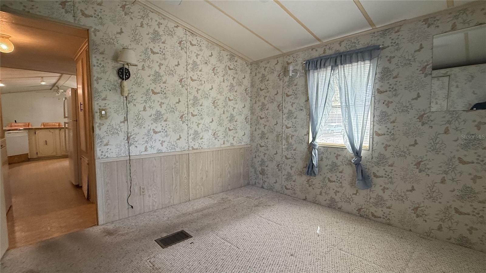 28520 HOLLY AVE, PAISLEY, FL — photo 22