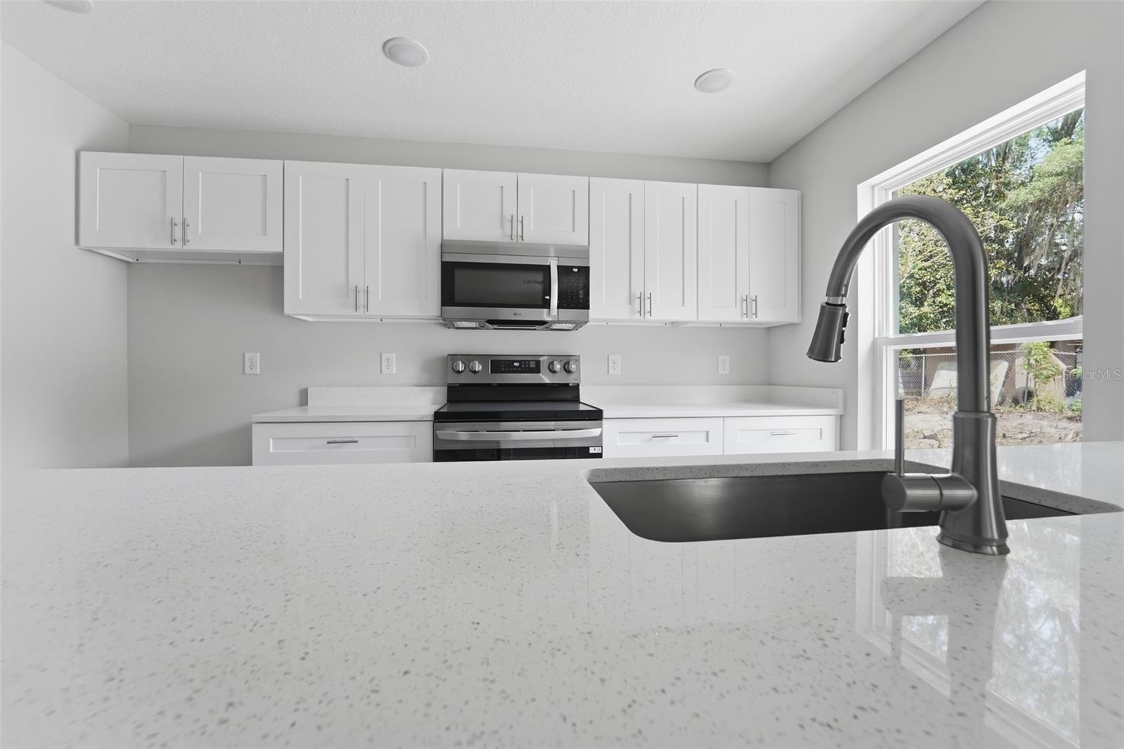 2107 SUANEE AVE, EUSTIS, FL — photo 12