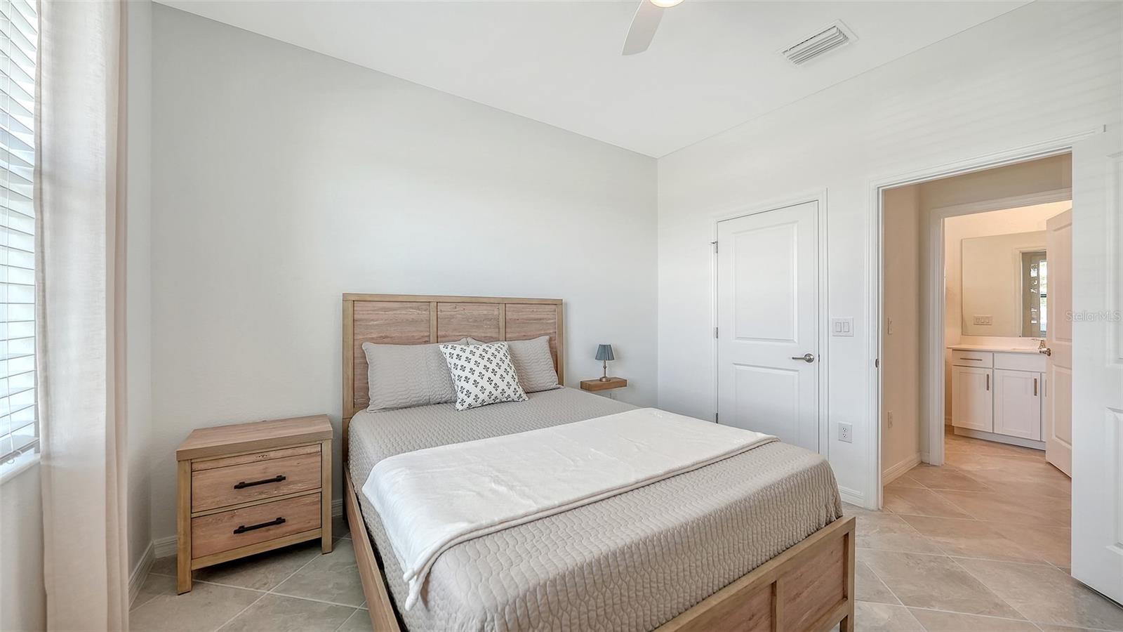 17233 MOONFLOWER DR, VENICE, FL — photo 34
