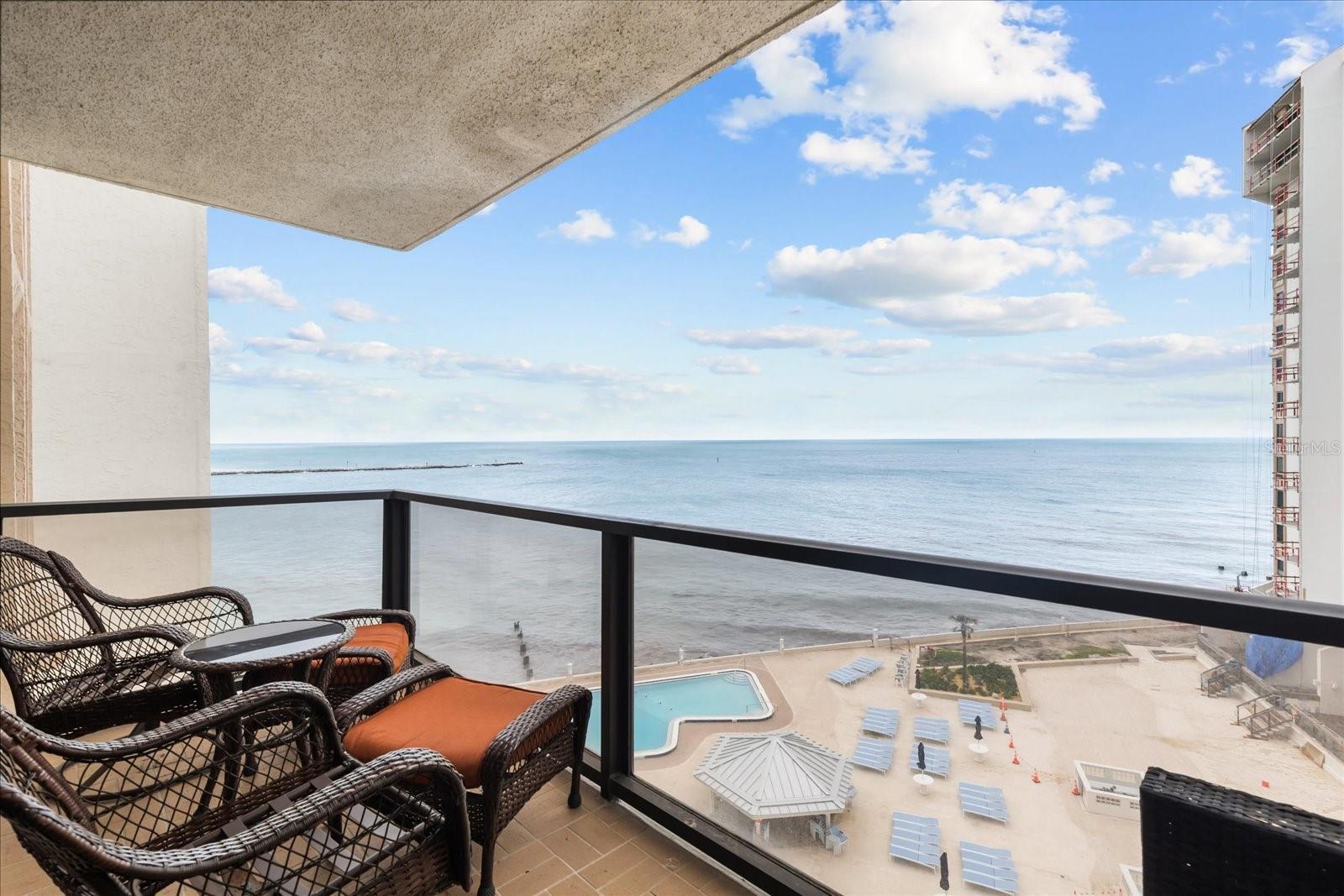 450 S GULFVIEW BLVD #802, CLEARWATER BEACH, FL