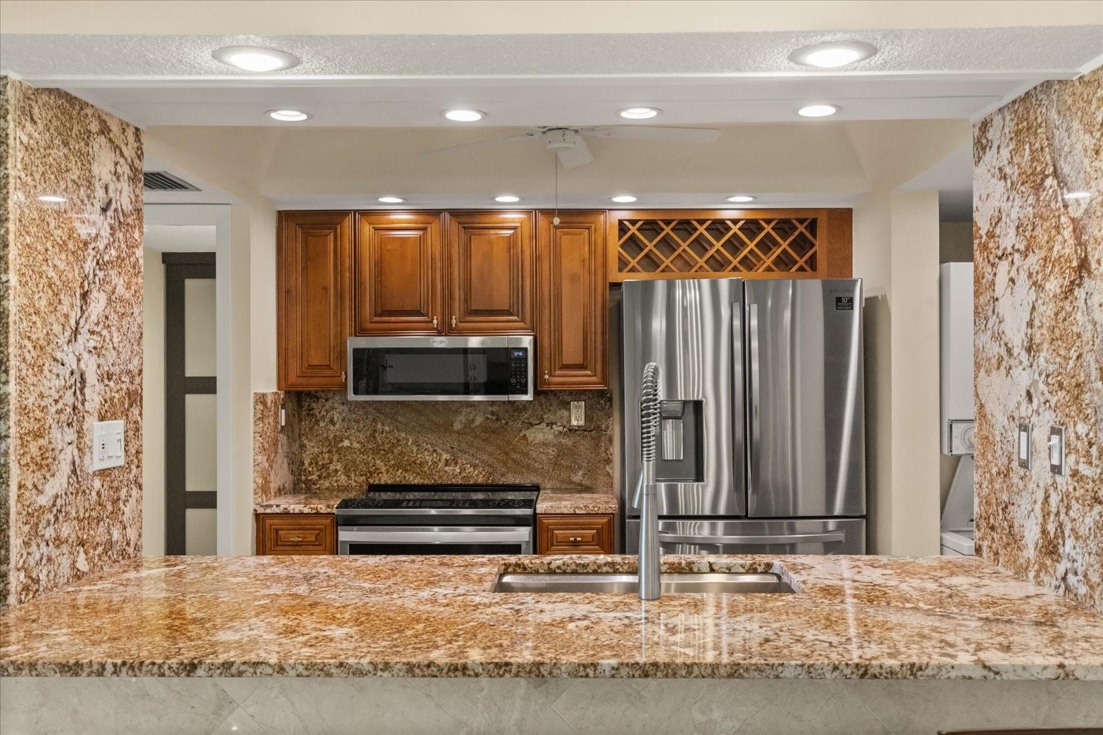 450 S GULFVIEW BLVD #802, CLEARWATER BEACH, FL — photo 4
