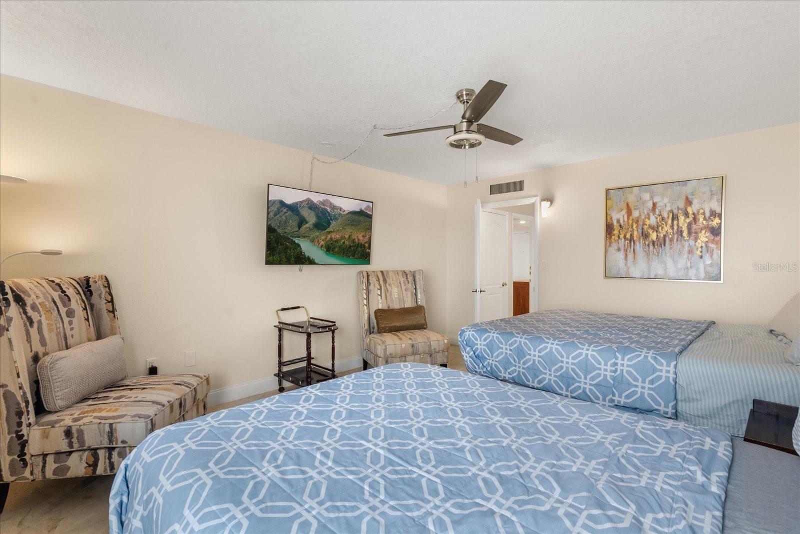 450 S GULFVIEW BLVD #802, CLEARWATER BEACH, FL — photo 15