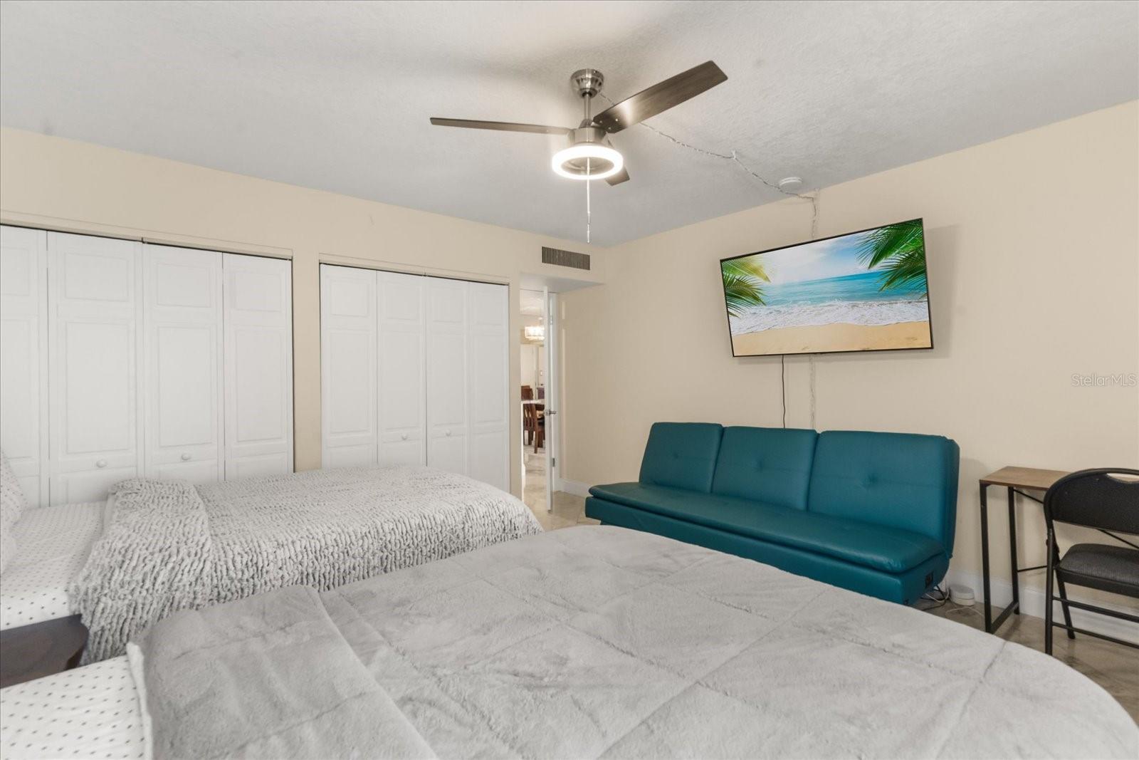 450 S GULFVIEW BLVD #802, CLEARWATER BEACH, FL — photo 17