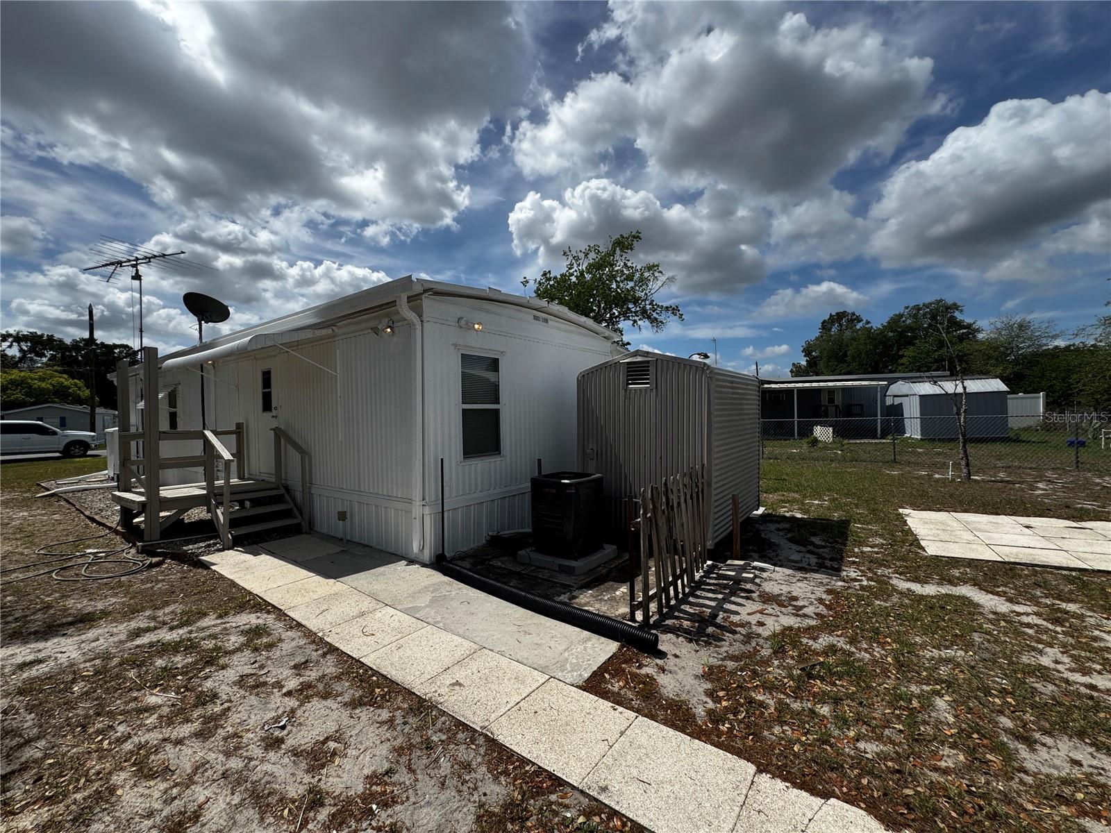 1350 COUNTY DR, TAVARES, FL — photo 26