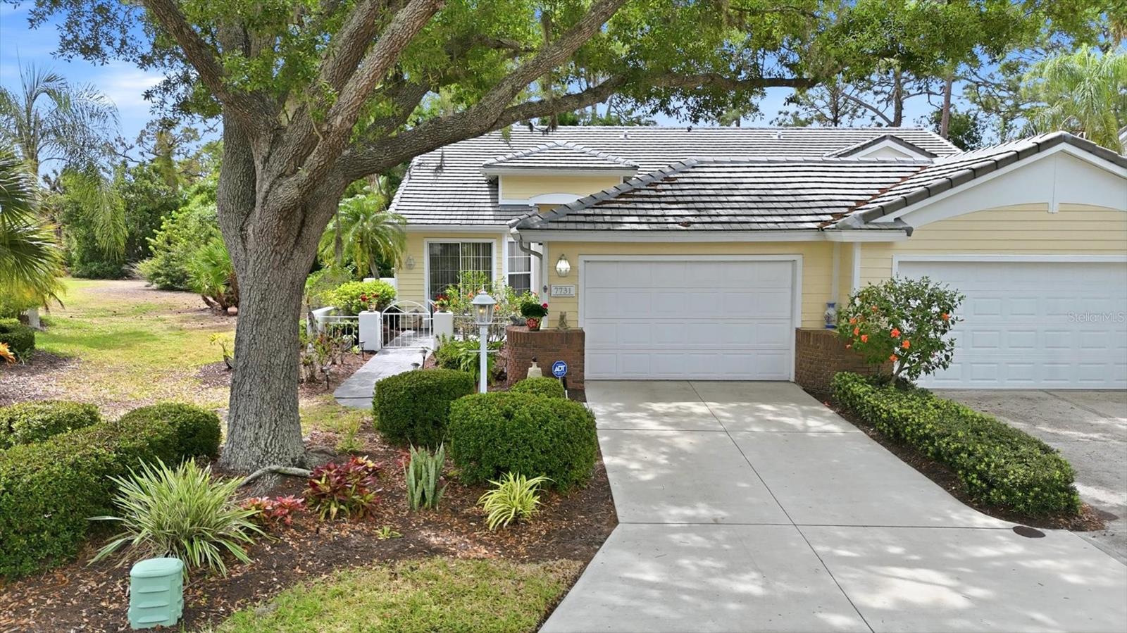 7731 WHITEBRIDGE GLN, UNIVERSITY PARK, FL — photo 2