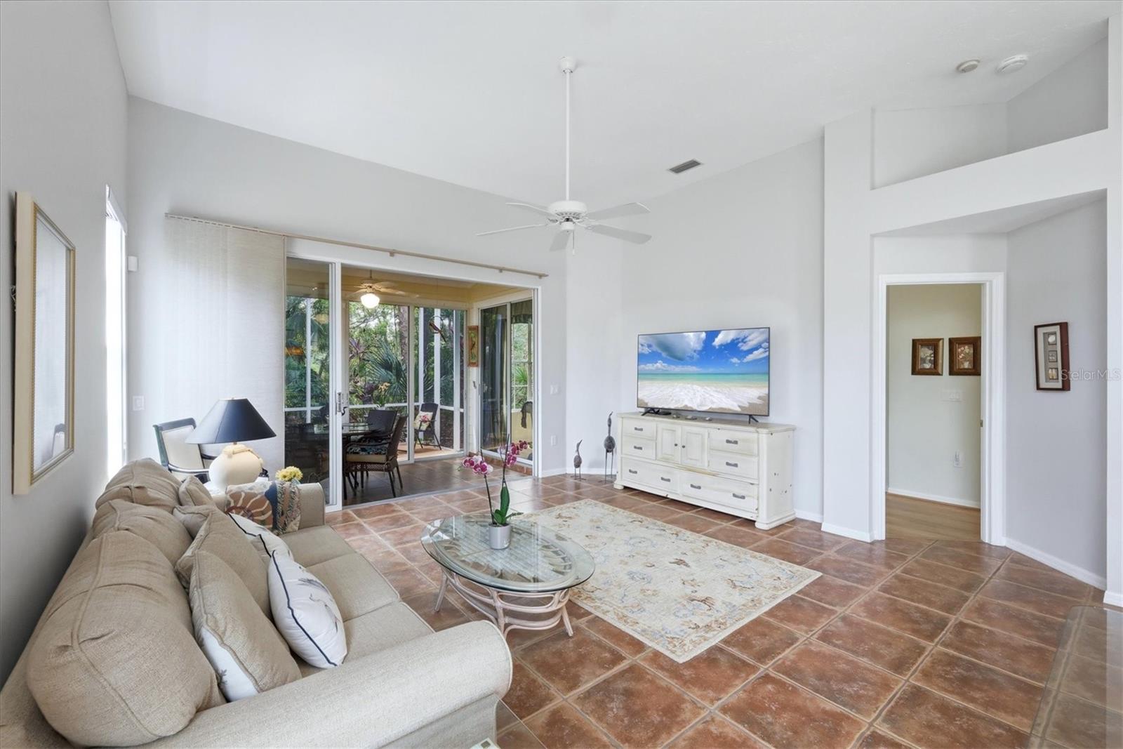 7731 WHITEBRIDGE GLN, UNIVERSITY PARK, FL — photo 9