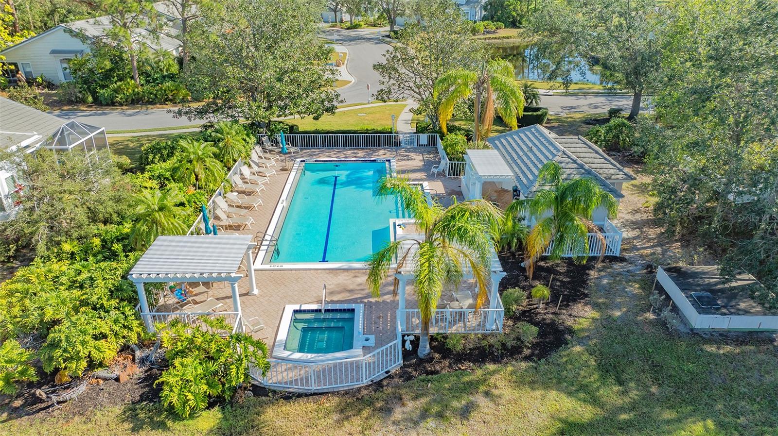 7731 WHITEBRIDGE GLN, UNIVERSITY PARK, FL — photo 36