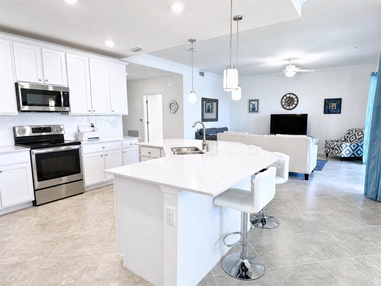 10054 CROOKED CREEK DR #102, VENICE, FL — photo 4