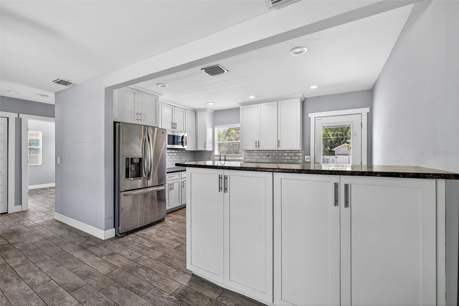 734 40TH AVE NE, ST PETERSBURG, FL — photo 8