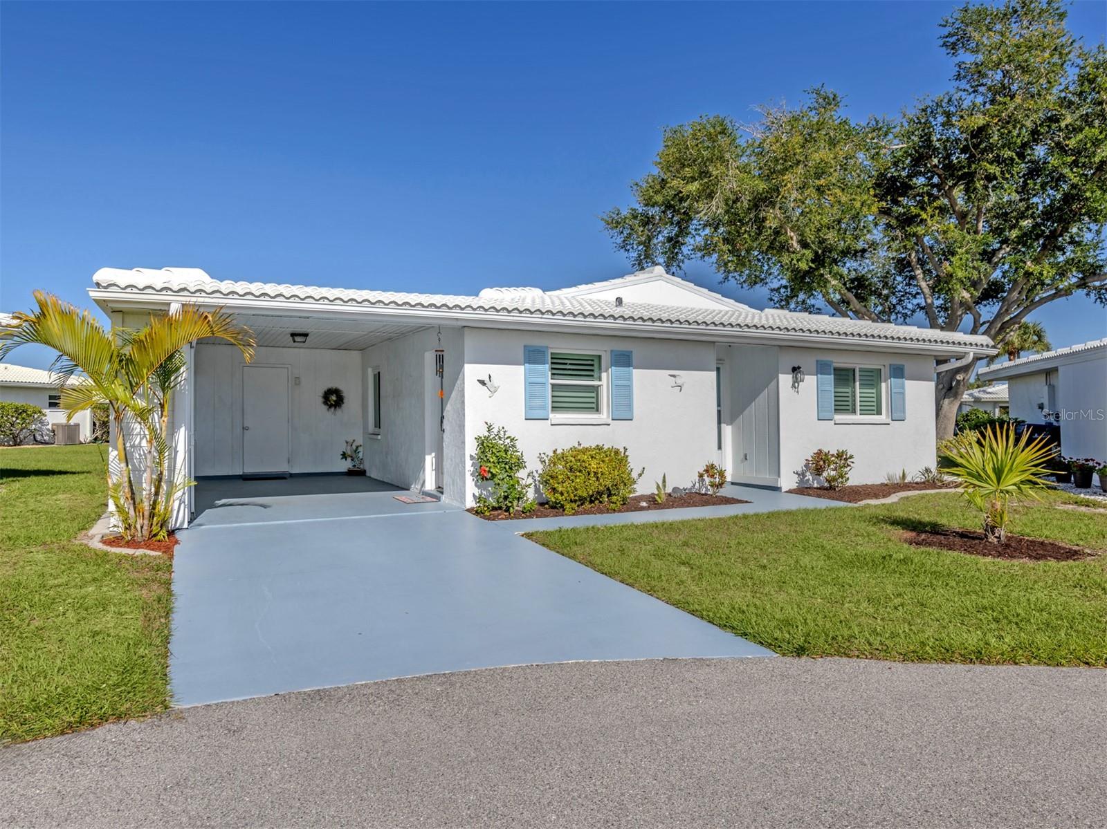 414 CIRCLEWOOD DR #H2, VENICE, FL