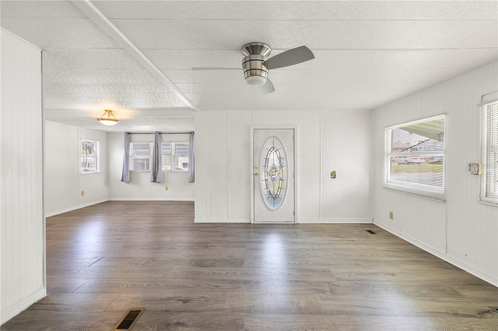 6123 RIDGEWOOD DR, ZEPHYRHILLS, FL — photo 11