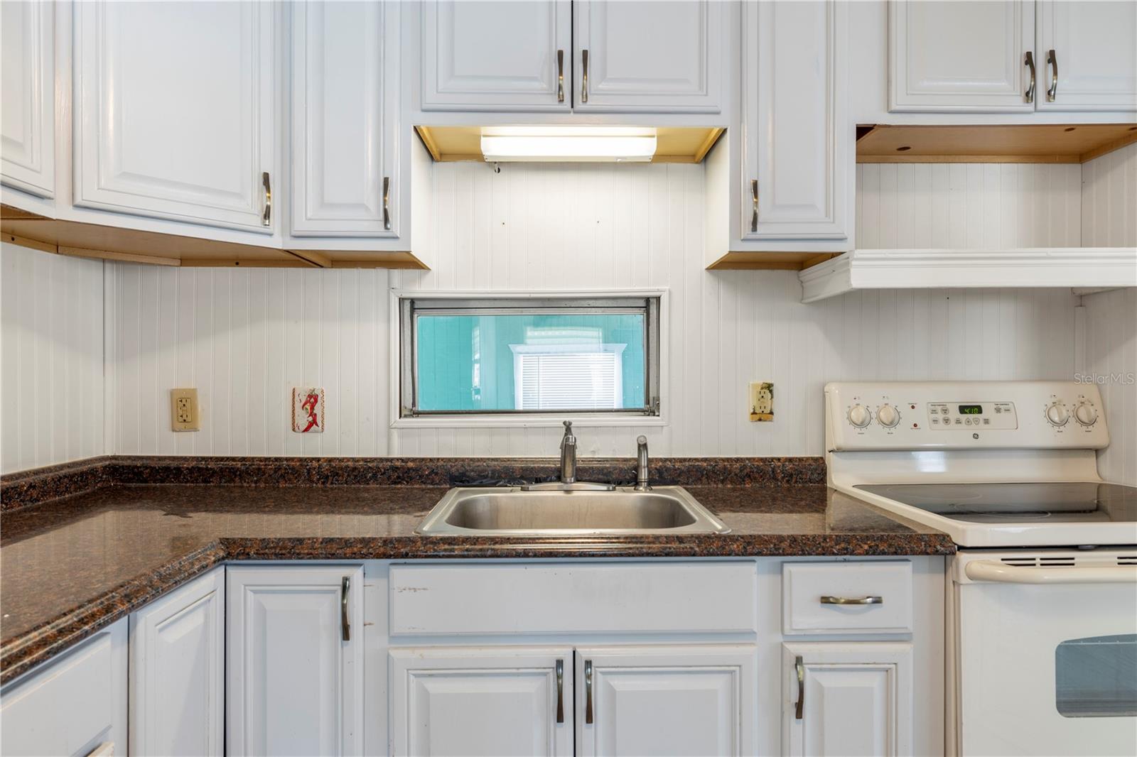 6123 RIDGEWOOD DR, ZEPHYRHILLS, FL — photo 16