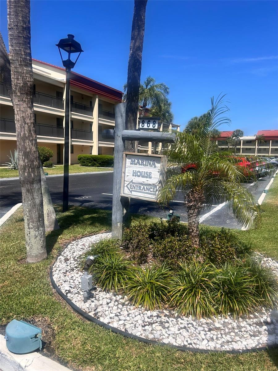 868 BAYWAY BLVD #304, CLEARWATER BEACH, FL — photo 2