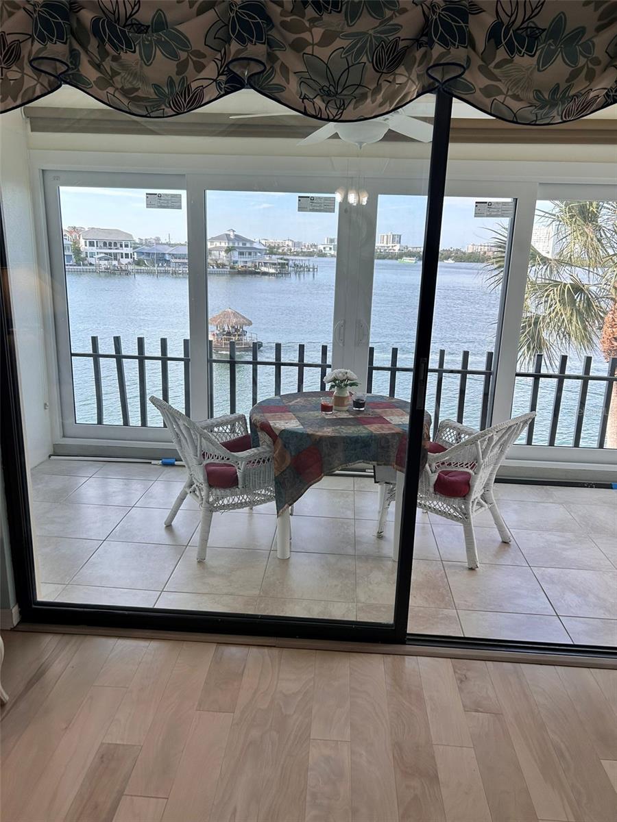 868 BAYWAY BLVD #304, CLEARWATER BEACH, FL — photo 4