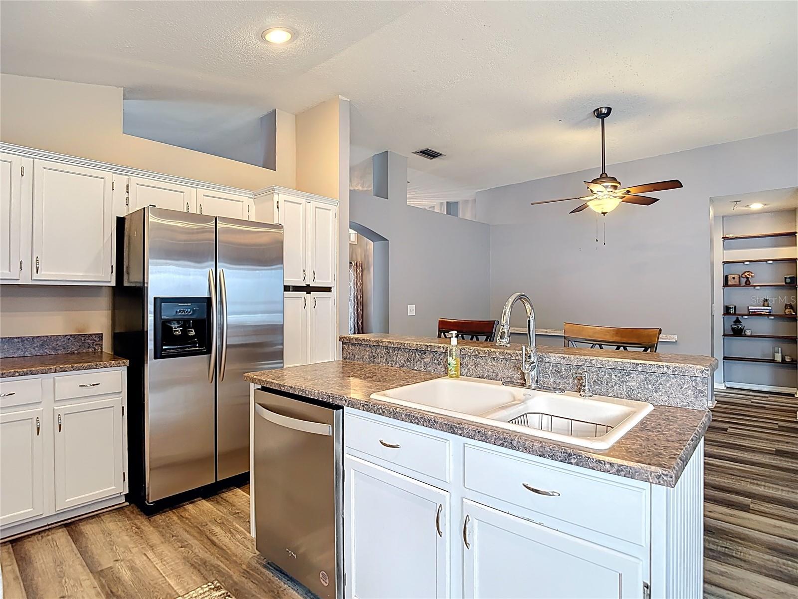 2631 GREEN VALLEY ST, VALRICO, FL — photo 11
