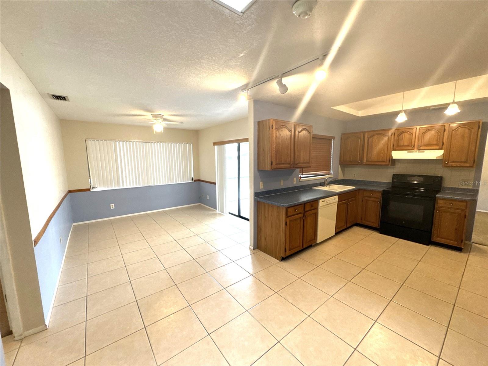 2089 WINNINGWAY ST, PORT CHARLOTTE, FL — photo 5