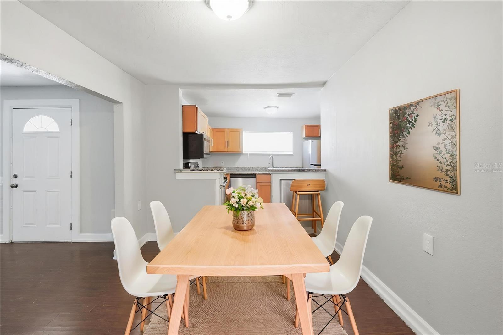 1410 E WATERS AVE, TAMPA, FL — photo 4