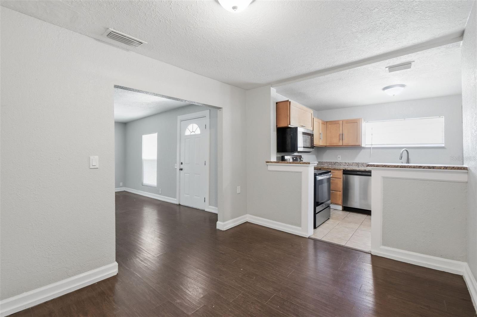 1410 E WATERS AVE, TAMPA, FL — photo 8