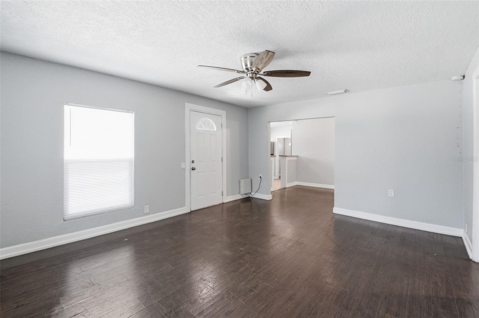 1410 E WATERS AVE, TAMPA, FL — photo 11