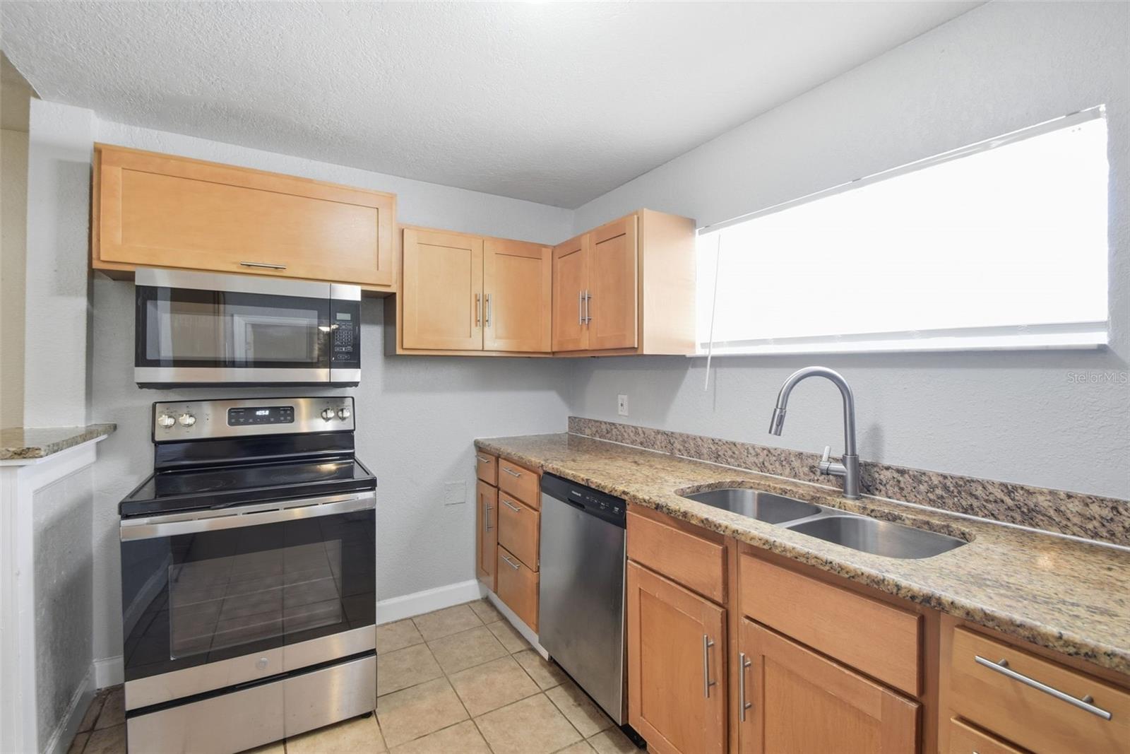 1410 E WATERS AVE, TAMPA, FL — photo 14