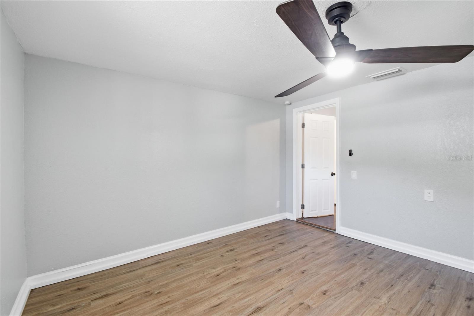 1410 E WATERS AVE, TAMPA, FL — photo 24