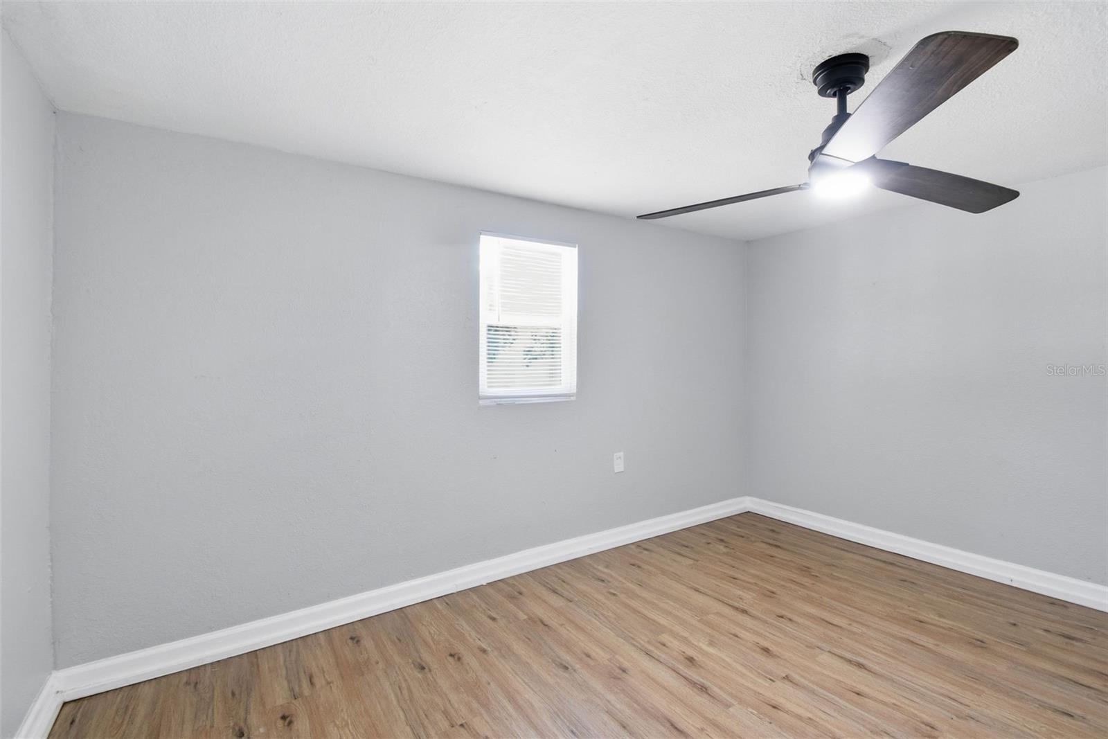 1410 E WATERS AVE, TAMPA, FL — photo 25