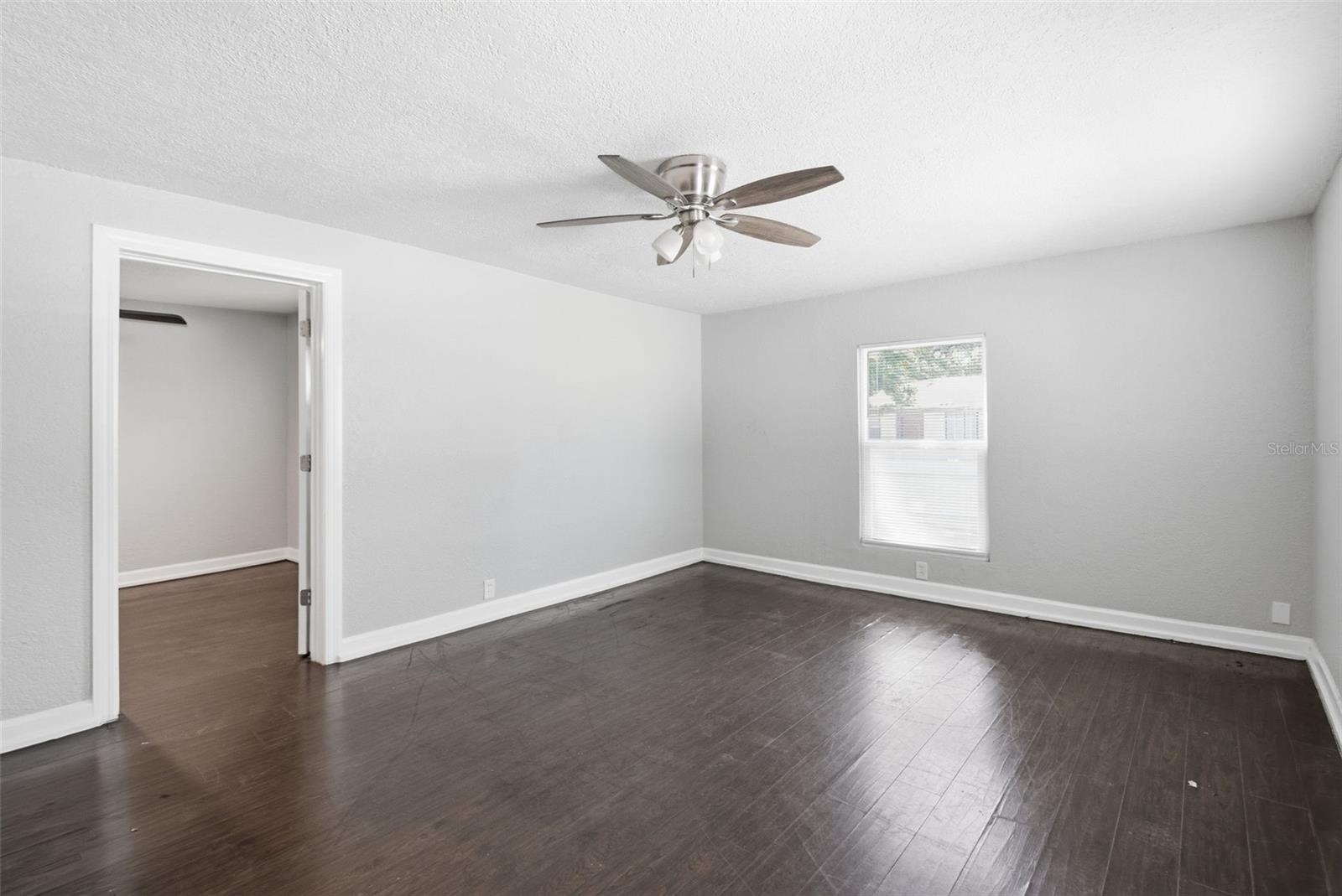 1410 E WATERS AVE, TAMPA, FL — photo 27
