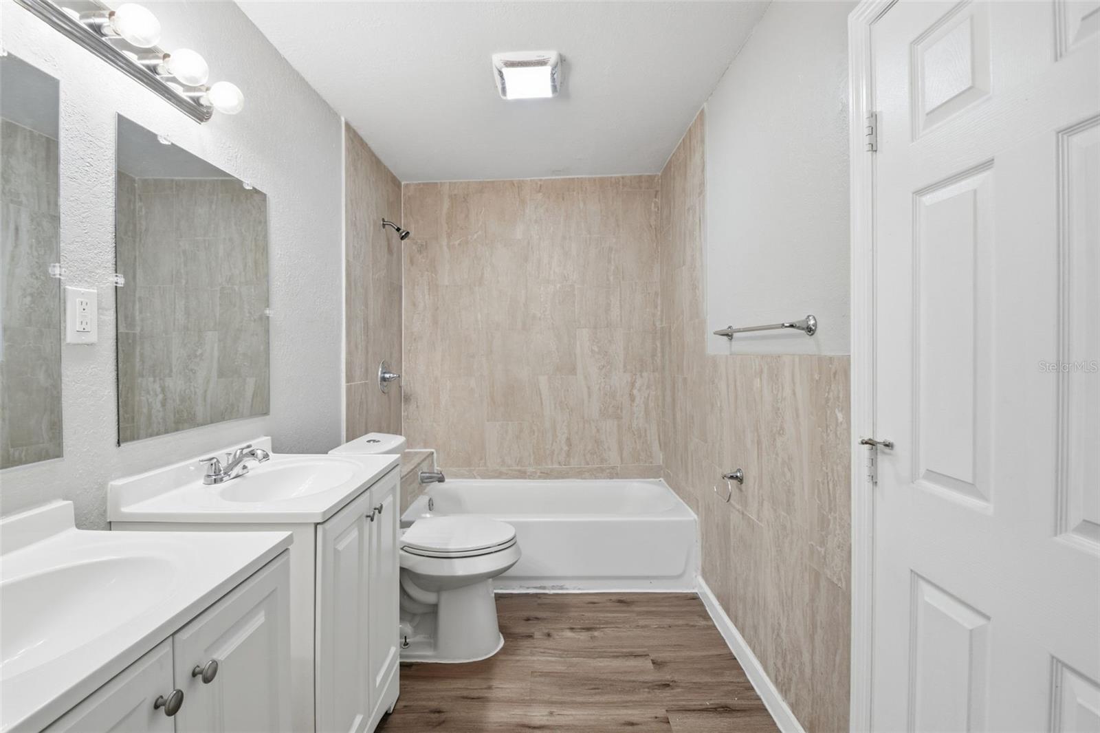 1410 E WATERS AVE, TAMPA, FL — photo 29