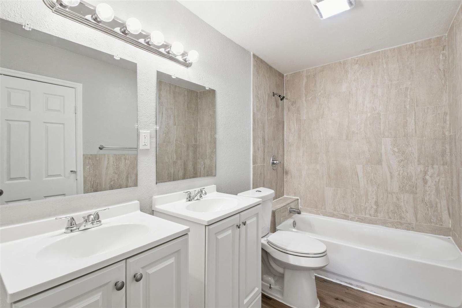 1410 E WATERS AVE, TAMPA, FL — photo 30
